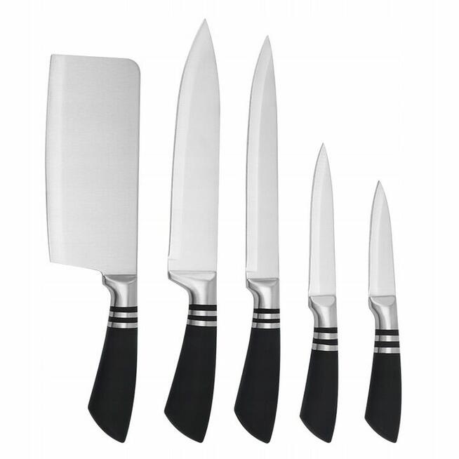 Noże na stojaku ala Versace