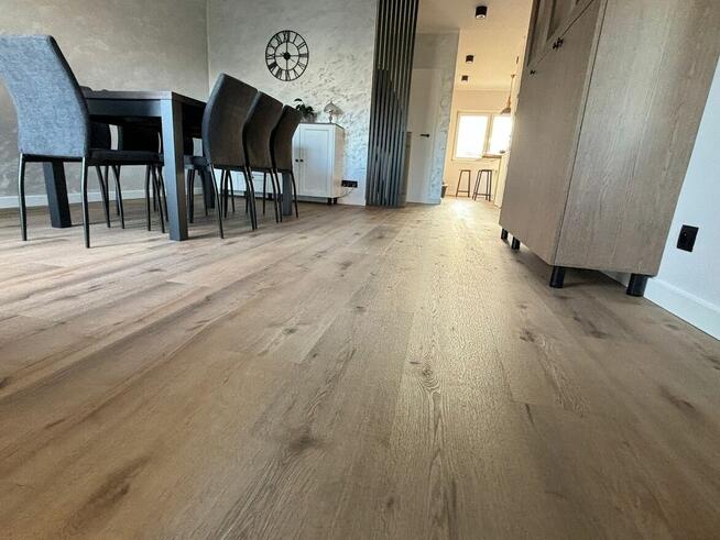 Montaż Paneli, Podłóg i Drzwi w Plewiskach– Profesjonalnie