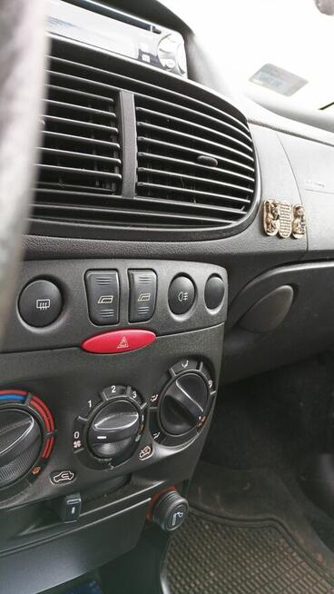 Witam sprzedam fiata Punto 2 mały przebieg