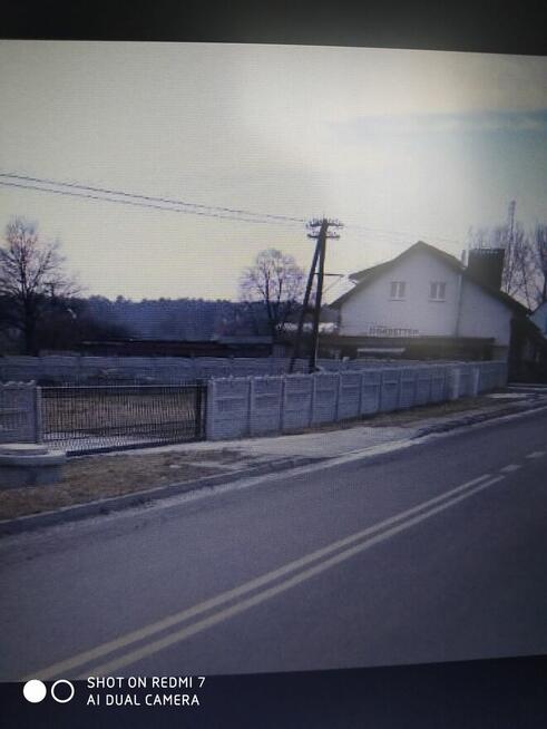 Dom w sąsiedztwie granicy