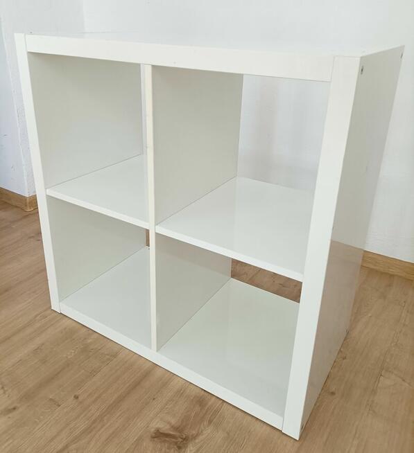 Sprzedam regały KALLAX białe 77x77x39cm