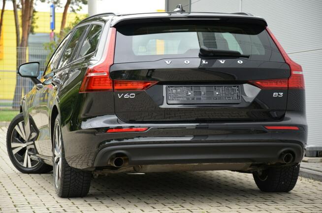 Volvo V60 Czarne Zarejestrowane 2.0B3 Mild Hybrid Serwis As.pasa Czytanie znaków