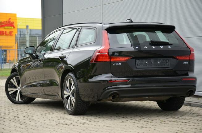 Volvo V60 Czarne Zarejestrowane 2.0B3 Mild Hybrid Serwis As.pasa Czytanie znaków