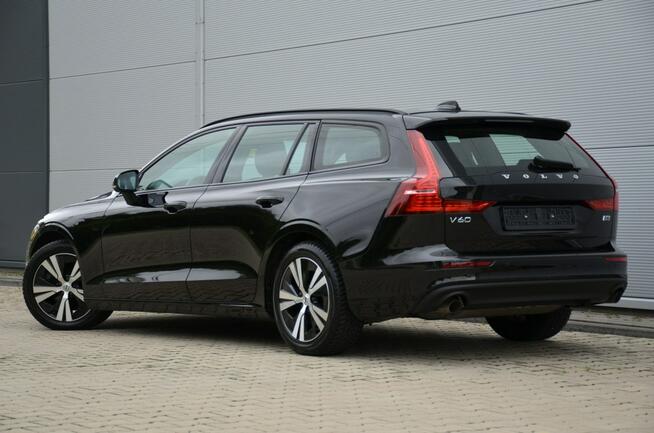 Volvo V60 Czarne Zarejestrowane 2.0B3 Mild Hybrid Serwis As.pasa Czytanie znaków