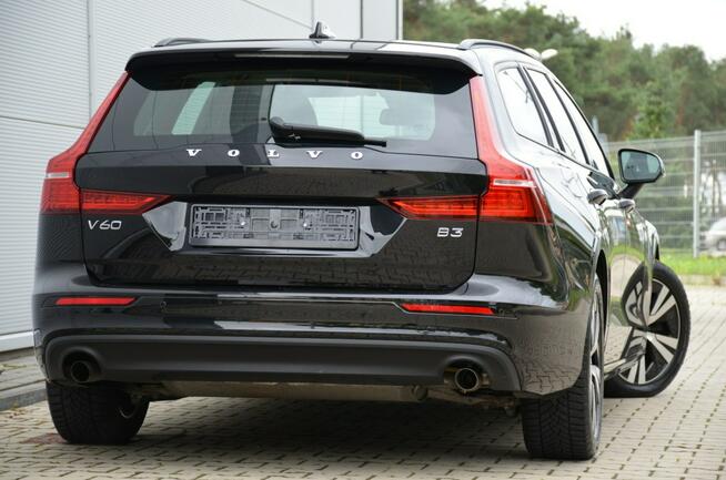 Volvo V60 Czarne Zarejestrowane 2.0B3 Mild Hybrid Serwis As.pasa Czytanie znaków