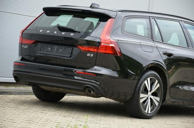 Volvo V60 Czarne Zarejestrowane 2.0B3 Mild Hybrid Serwis As.pasa Czytanie znaków