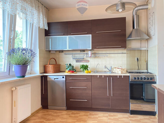 Mieszkanie w dobrej lokalizacji / balkon i m.park.