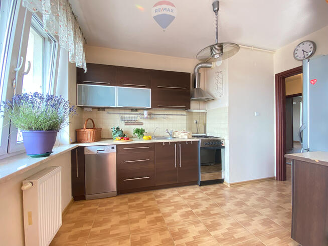 Mieszkanie w dobrej lokalizacji / balkon i m.park.