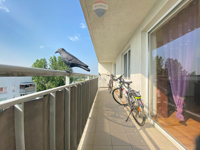 Mieszkanie w dobrej lokalizacji / balkon i m.park.