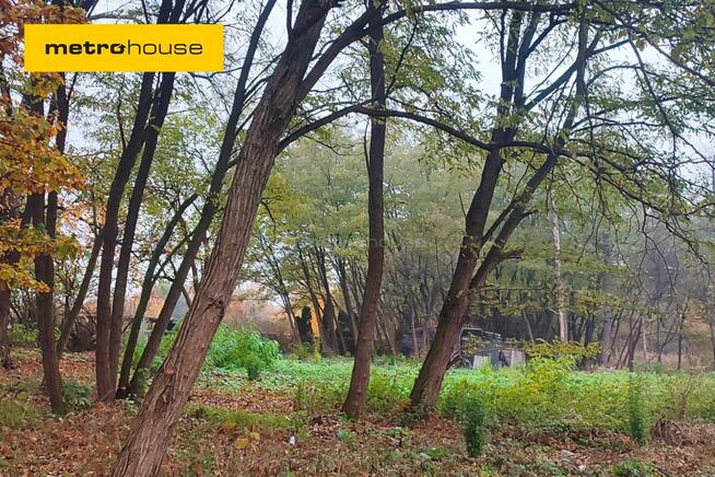 Działki budowlane z możliwym dostępem do stawu