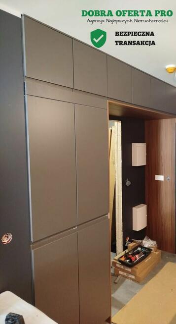 Kawalerka z balkonem i widokiem na rzekę