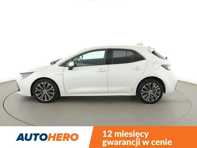 Toyota Corolla HEV full LED navi virtual cocpit klima auto grzane fotele kamera