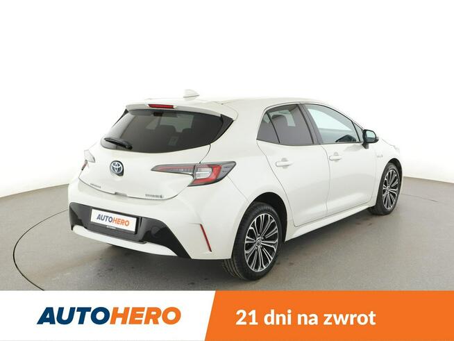 Toyota Corolla HEV full LED navi virtual cocpit klima auto grzane fotele kamera