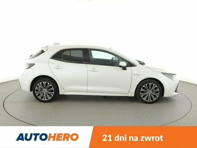 Toyota Corolla HEV full LED navi virtual cocpit klima auto grzane fotele kamera
