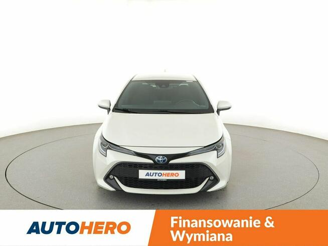 Toyota Corolla HEV full LED navi virtual cocpit klima auto grzane fotele kamera