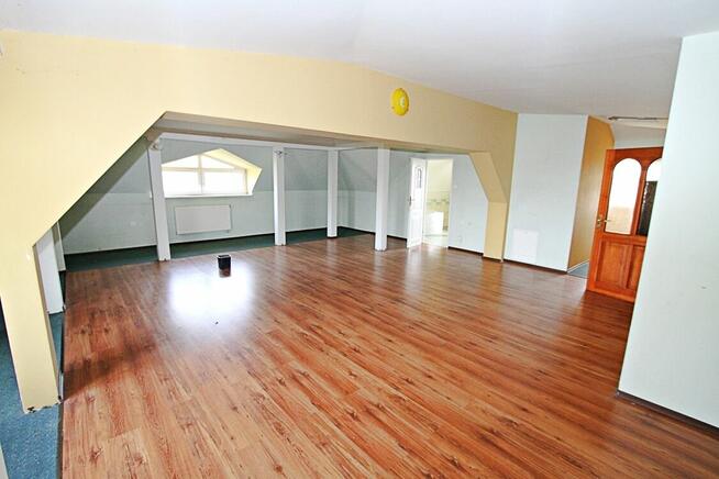 Dom z potencjałem, Nowa wieś