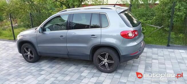 VW Tiguan I 2.0 SUV 4x4 z hakiem disel manual + komplet opon