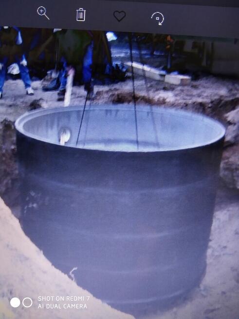 Dom w sąsiedztwie granicy