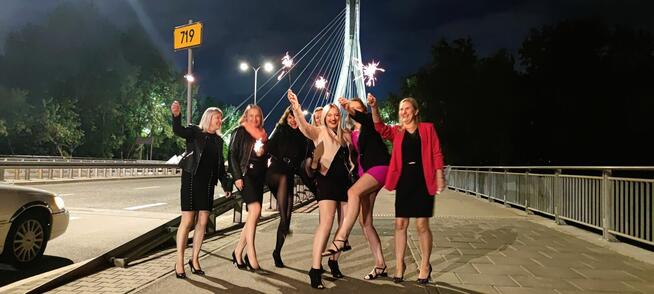 Wynajem Limuzyny Warszawa + sesje zdjęciowe w plenerze