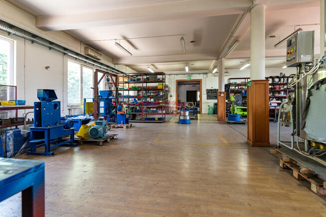 Budynek handlowo usługowy , magazyn