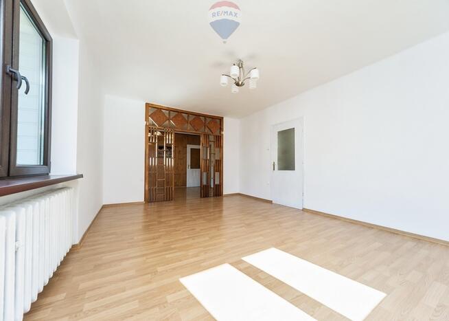 Dom wolnostojący w świetnej lokalizacji