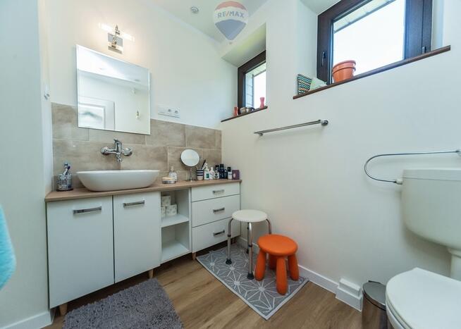 Dom wolnostojący w świetnej lokalizacji