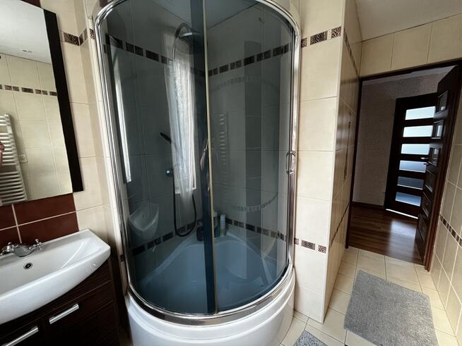 Bielsko- dom z działką, stawem i zabudowaniami