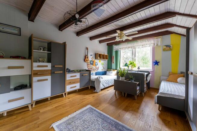 RODZINNY AZYL Z DUSZĄ ARTYSTY – JEDLNIA-LETNISKO