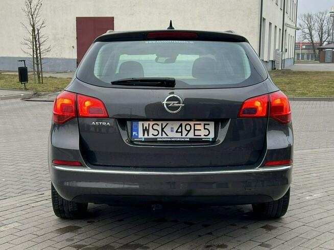 Opel Astra Sport Tourer Berlin 1.4 Turbo Lift Navi Alu17 PDC Service NAP