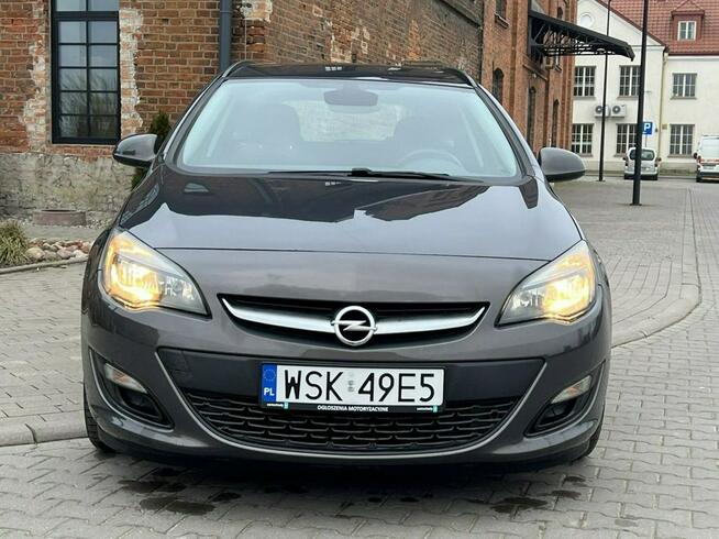 Opel Astra Sport Tourer Berlin 1.4 Turbo Lift Navi Alu17 PDC Service NAP