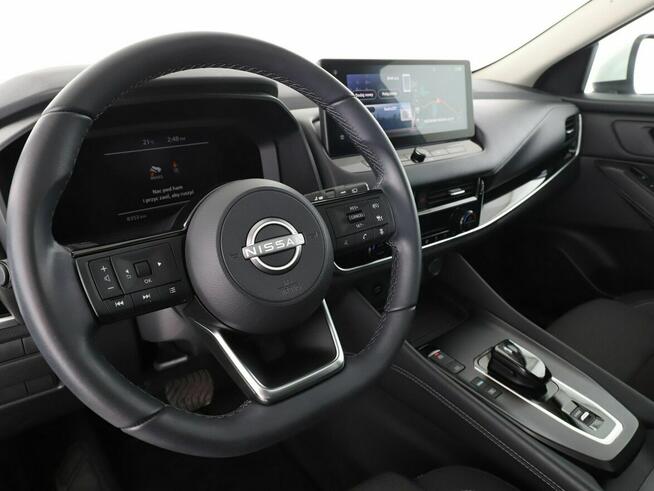 Nissan Qashqai HEV automat full LED navi kamery el sterowane fotele