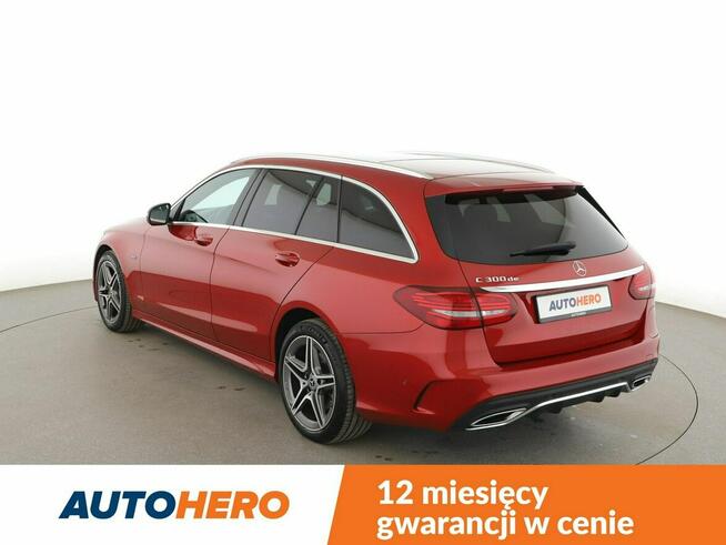 Mercedes C 300 PHEV AMG Line multibeam LED panorama virtual cocpit skóra/alcantara