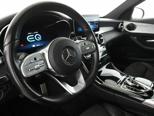 Mercedes C 300 PHEV AMG Line multibeam LED panorama virtual cocpit skóra/alcantara