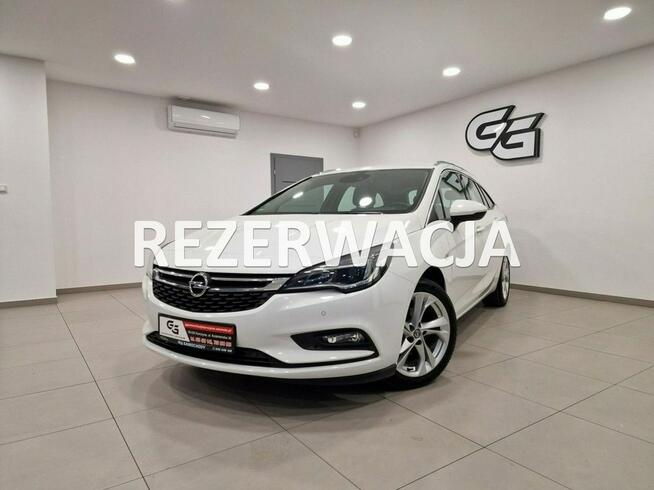Opel Astra Bogate wyposażenie / Roczna gwarancja w cenie / wzorowy stan