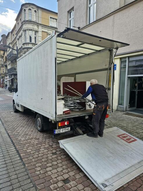 • PRZEPROWADZKI • WYWOZY • OPRÓŻNIANIE MIESZKAŃ – ZADZWOŃ