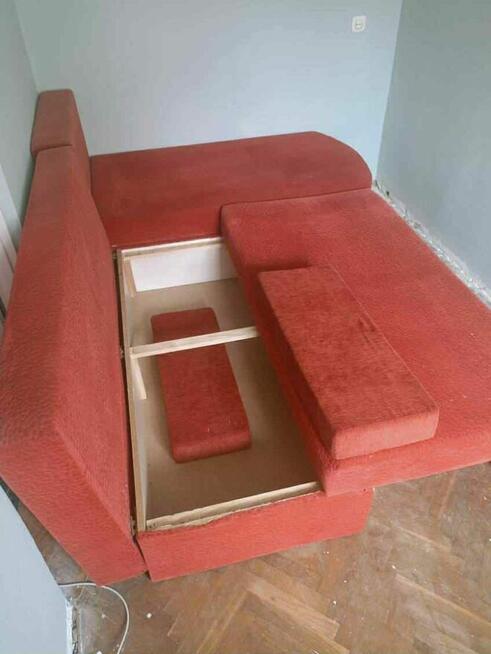 Kanapa narożna z funkcją spania