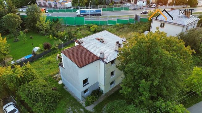 Dom na ul.Zwięczycka 4, 300 m² na działce 9 arów.