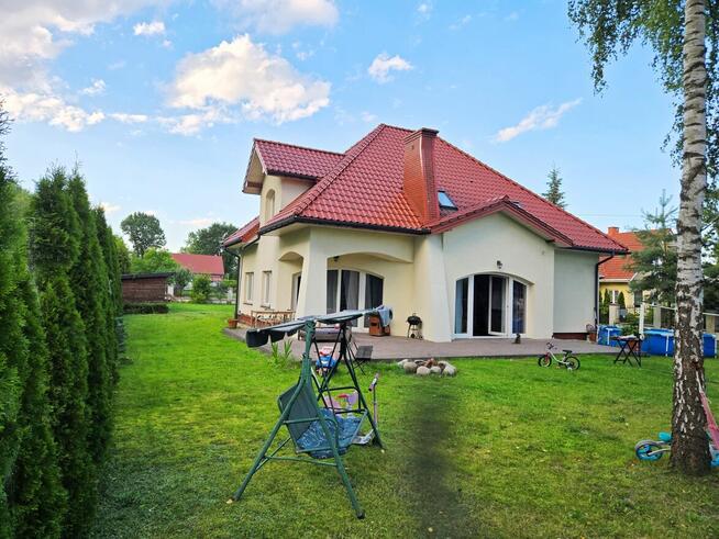 Dom 280 m² wolnostojący, ponad 4 pokoje, działka 1300 m²