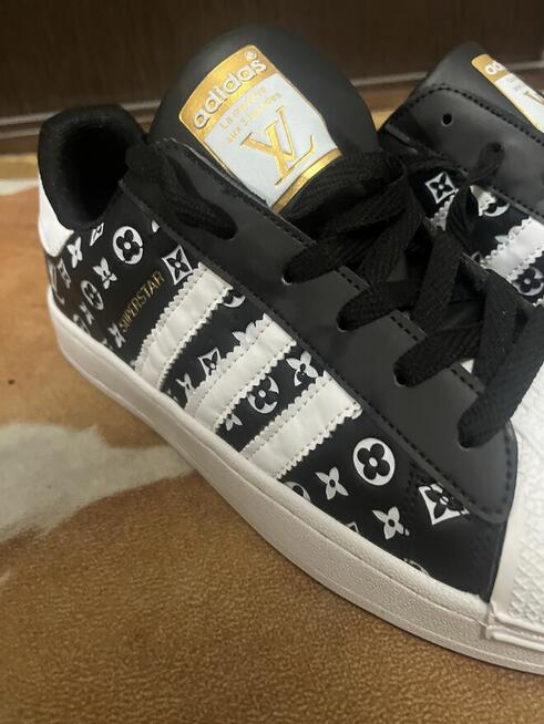 Adidasy Superstary