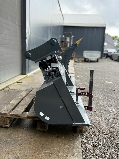 Łyżka skarpowa hydrauliczna 150cm 3,6-5,5t
