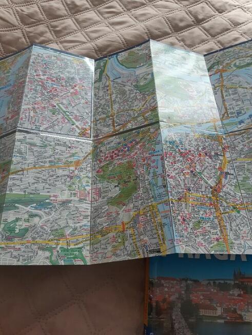 Praga przewodnik i mapa
