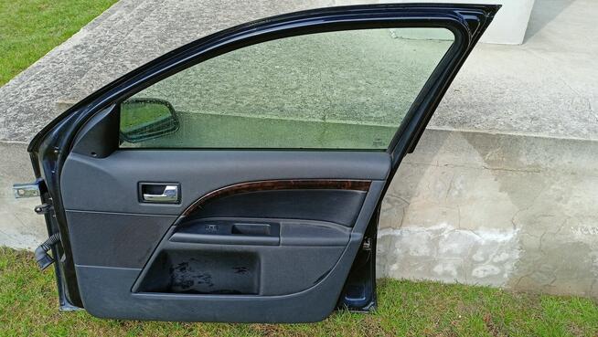 Drzwi prawe przednie czarne do Forda Mondeo MK 3