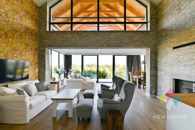 Posiadłość na wzgórzu z widokiem i basenem