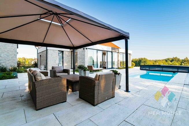 Posiadłość na wzgórzu z widokiem i basenem