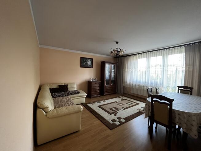 Bielsko- dom z działką, stawem i zabudowaniami