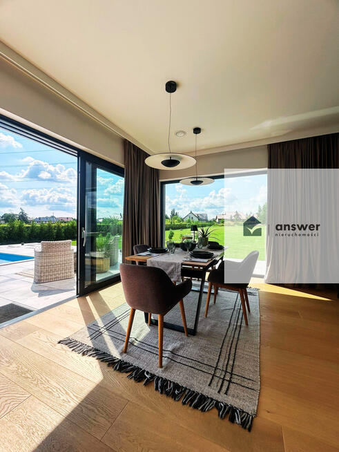 NOWOCZESNY I WYJĄTKOWY DOM W OSIEKU Z DZIAŁKĄ 57A