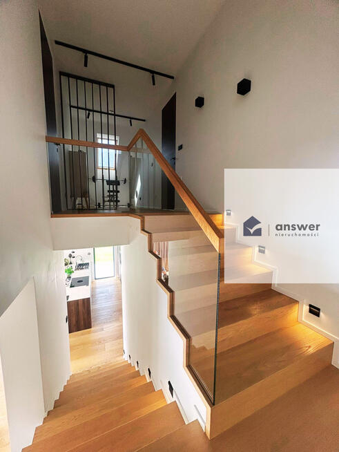 NOWOCZESNY I WYJĄTKOWY DOM W OSIEKU Z DZIAŁKĄ 57A