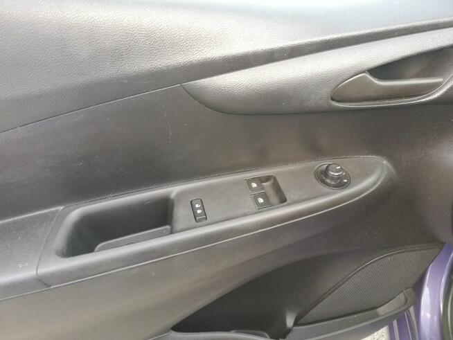 Opel Karl małe sprytne w benzynie klimatyzowane