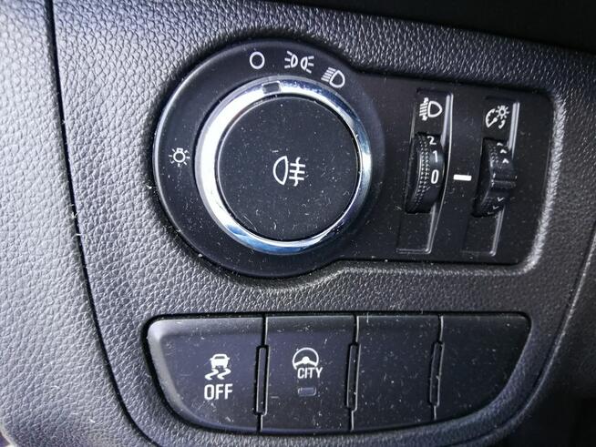 Opel Karl małe sprytne w benzynie klimatyzowane