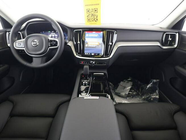 Volvo V60 T6 AWD Ultra Dark Hybryda Plug-In MY 2025